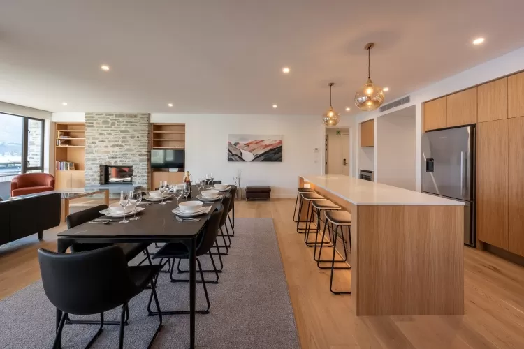 3 bedroom apartments Wanaka lake view